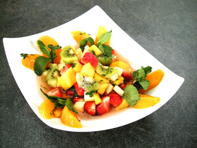 Salade de fruits à la menthe fraîche