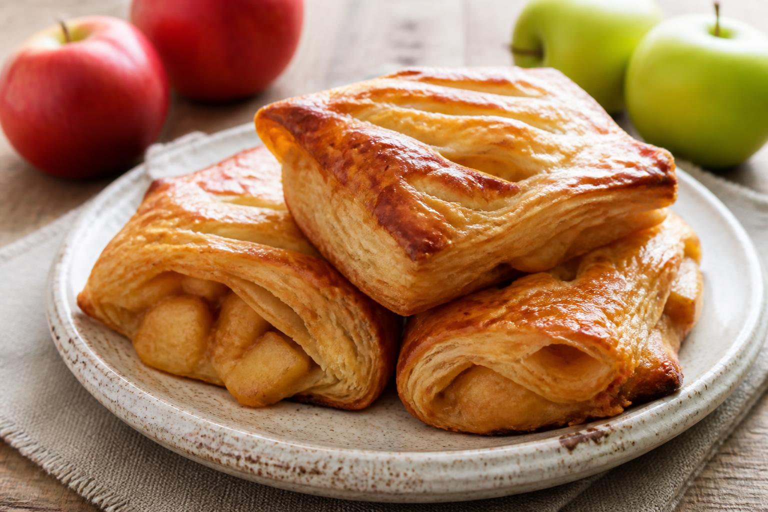 découvrez notre recette facile et rapide de feuilletés aux pommes croustillants, parfaits pour un dessert gourmand et savoureux.