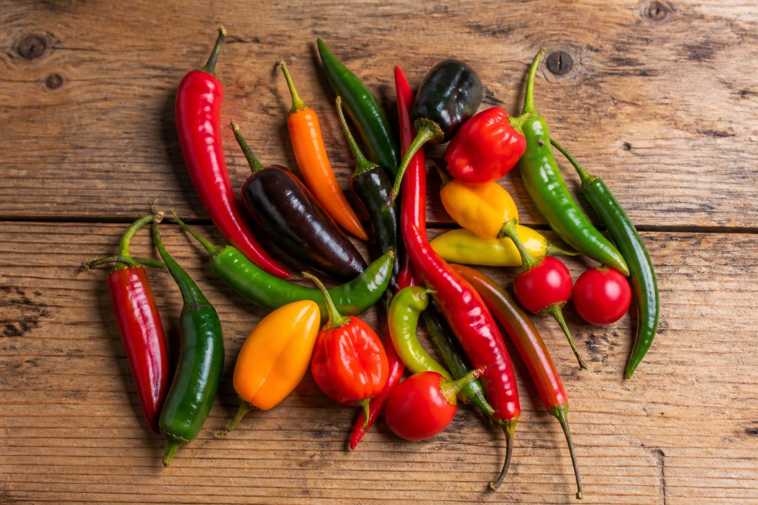 découvrez les différentes variétés de piment, leur intensité ainsi que leurs usages culinaires pour relever vos plats avec saveur et originalité.